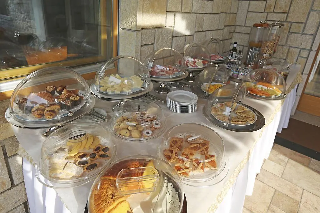 Torre Degli Ulivi Bed & Breakfast Tignale Italy