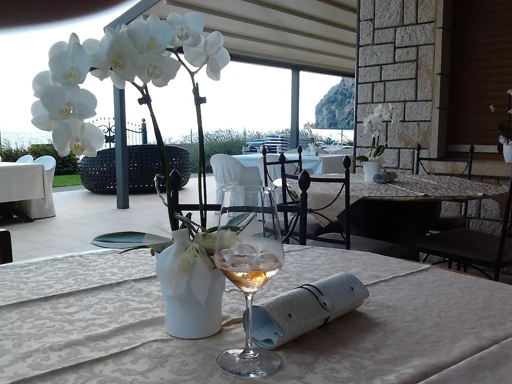 Torre Degli Ulivi Bed & Breakfast Tignale