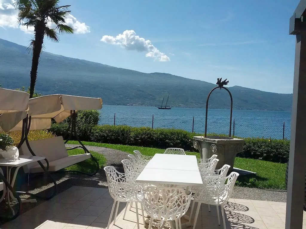 Torre Degli Ulivi Bed & Breakfast Tignale