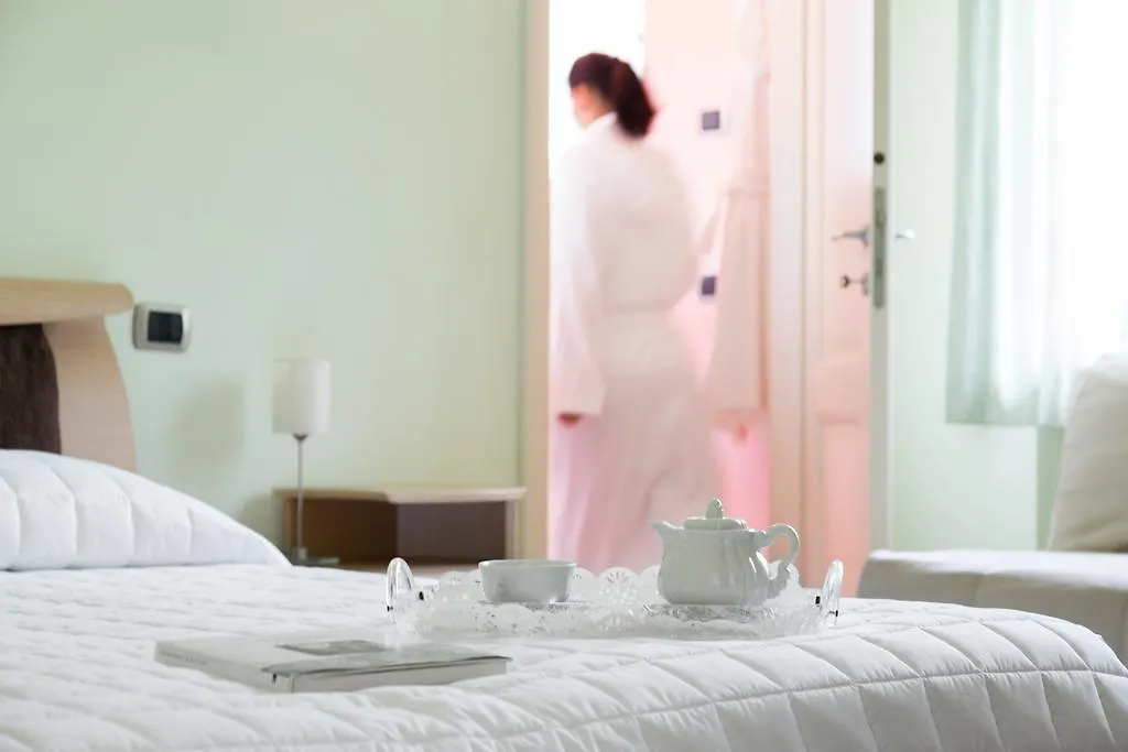 Torre Degli Ulivi Bed & Breakfast Tignale 0*,